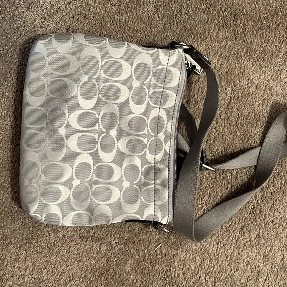 Never worn Coach purse - Picture 4 of 4